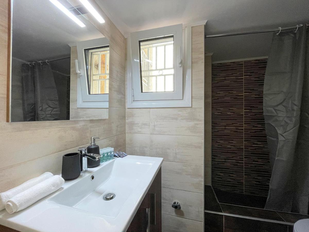 Riankour Central 90Sqm Apt In Panormou Atene Esterno foto